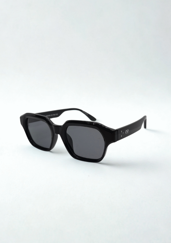 Classic Black Rectangular Sunglasses