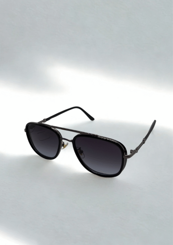 Gunmetal Classic Aviator Sunglasses – Gradient Black Lens Edition