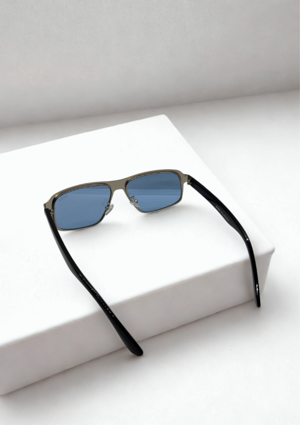 AeroEdge Polarized Sunglasses - Image 3
